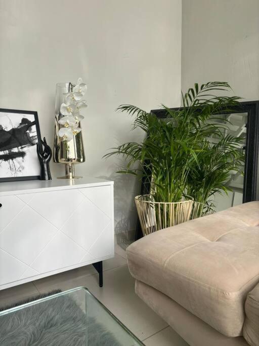 Apartamento Cosy Nest 5 Min2sandton 2 *