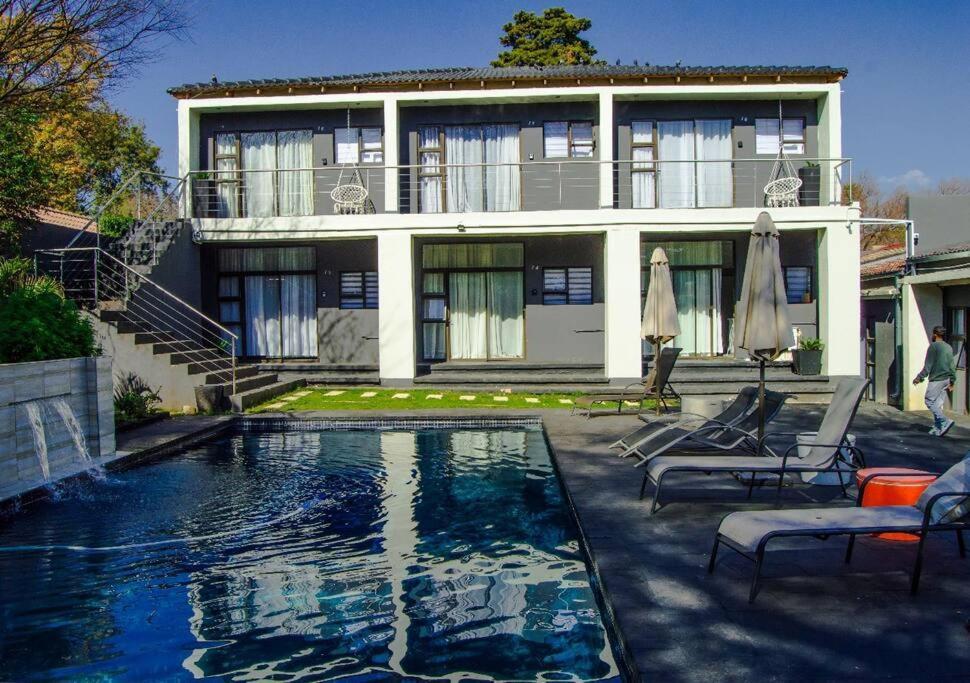 Apartamento Cosy Nest 5 Min2sandton 2 *