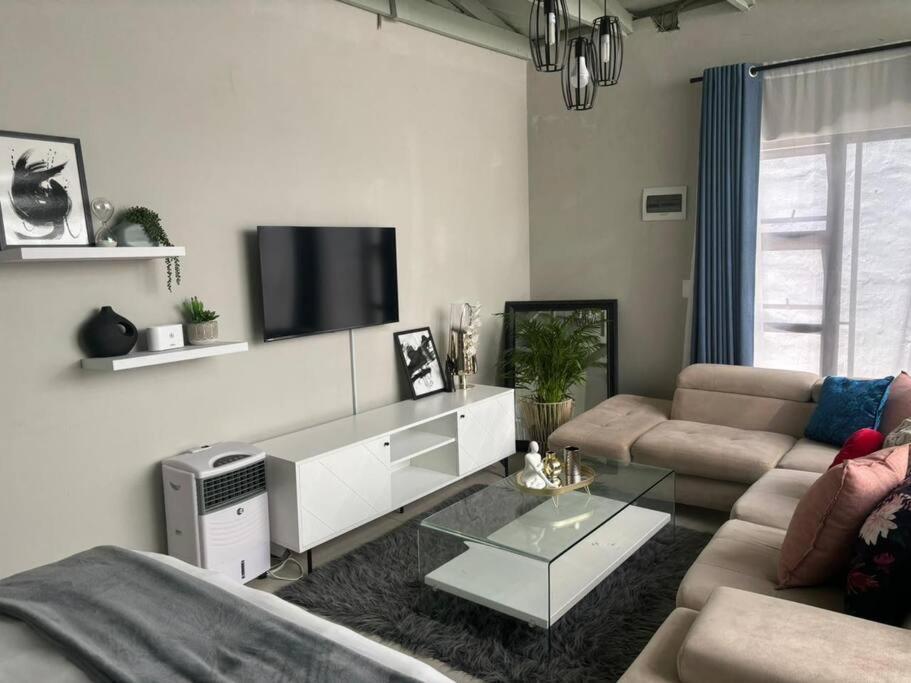 Apartamento Cosy Nest 5 Min2sandton 2