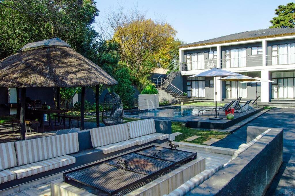 Cosy Nest 5 Min2sandton 2 *